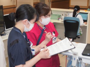 日勤者へ引継ぎ