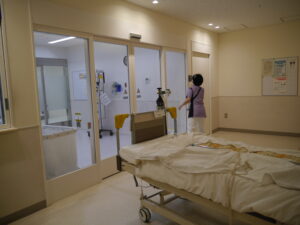 手術終了前に術後ベッドを作成して手術室へ運びます