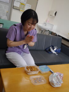 昼食「ご飯の時間!おいしそう」